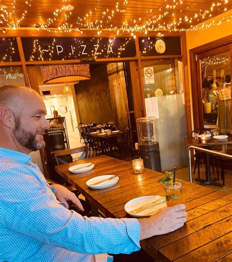 BARRELS PIZZA RESTAURANT, Murwillumbah.